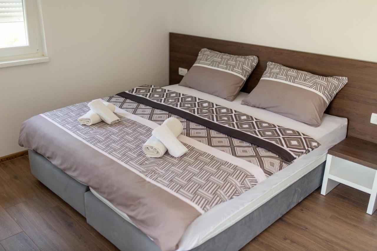 Apartmani Mia Prozor Dış mekan fotoğraf