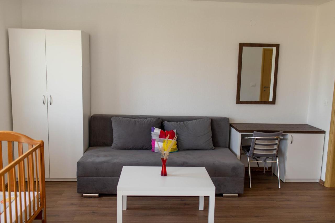 Apartmani Mia Prozor Dış mekan fotoğraf